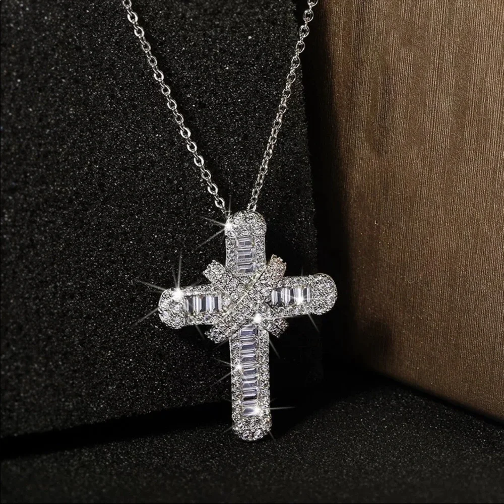 New Women Men Cross Diamond Necklace - Picture 1 of 7